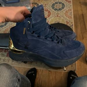 Mens size 9 Curry Lux